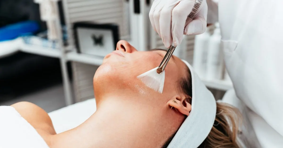 Gentle product application for chemical peel aftercare and support during the skin healing phase.